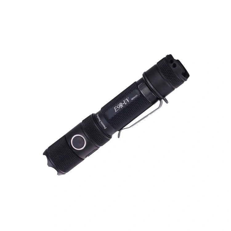 E9R-UV 1300 Lumenin taskulamppu: Ladattava, turvallinen ja dokumentintarkastukseen sopiva valo!